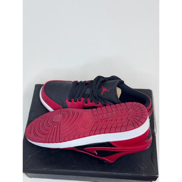 Air Jordan 1 Low Reverse Bred | gym Red Men 9 - Picture 6 of 7